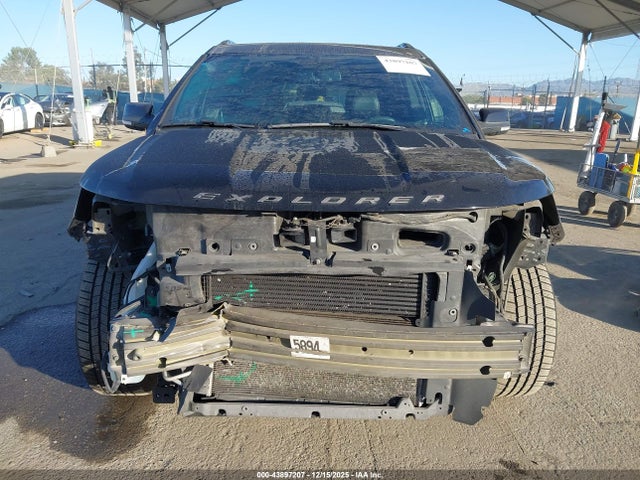 1FM5K8GT8HGD55303 Ford EXPLORER SPORT
