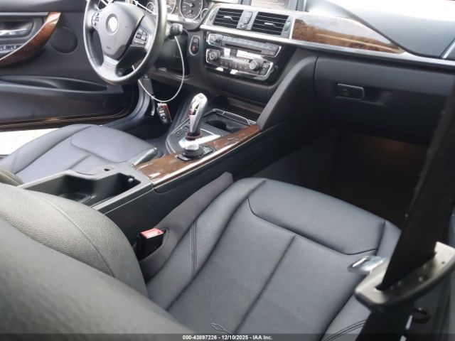 2017 BMW 320I WBA8E5G31HNU43531 Photo 4