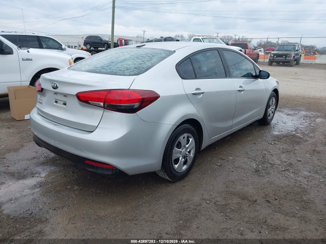 KIA FORTE LX 2017 3KPFK4A72HE049159 Image 15