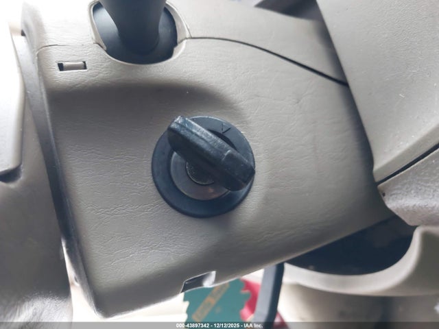 2005 FORD FOCUS 1FAFP34N95W185558 Photo 10