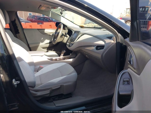 2016 CHEVROLET MALIBU 1G1ZB5ST7GF176002 Photo 4