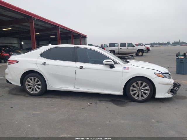 Toyota CAMRY LE 2020 4T1C11AK7LU348791 Image 13