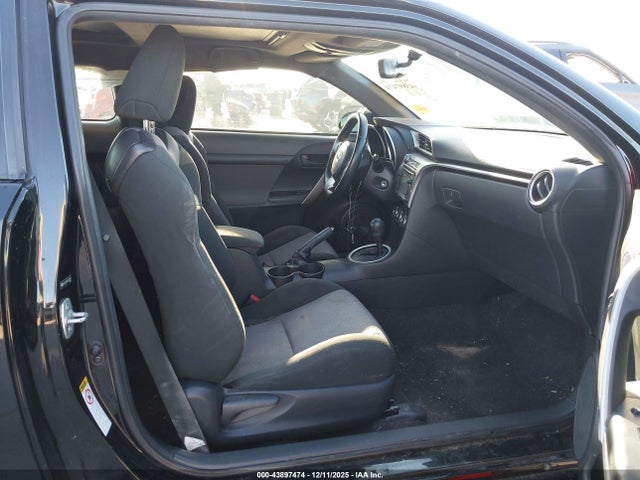 Scion TC 2014 JTKJF5C74E3078787 Image 5
