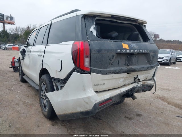 1FMJU1H81SEA04200 Ford Expedition Active