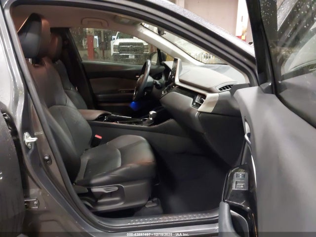 JTNKHMBX7M1113832 Toyota C-hr Limited