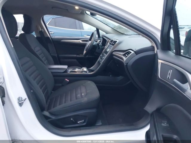 2019 FORD FUSION HYBRID 3FA6P0LU6KR153561 Photo 4