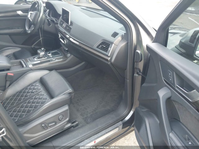 2018 AUDI SQ5 WA1C4AFY8J2131665 Photo 4