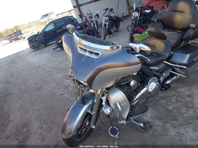 2014 HARLEY-DAVIDSON FLHTK 1HD1KEL18EB651967 Photo 4