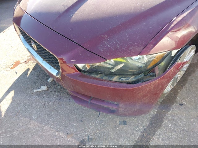 2017 JAGUAR XE SAJAD4BGXHA964445 Photo 5