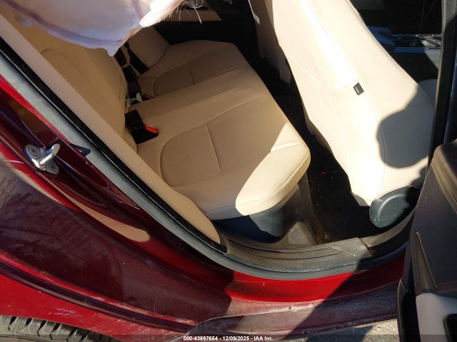 2017 JAGUAR XE SAJAD4BGXHA964445 Photo 7