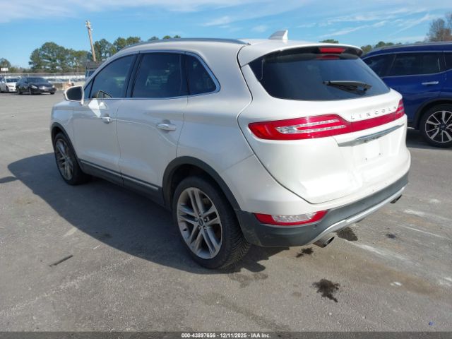 2019 LINCOLN MKC 5LMCJ3D91KUL00302 Photo 2