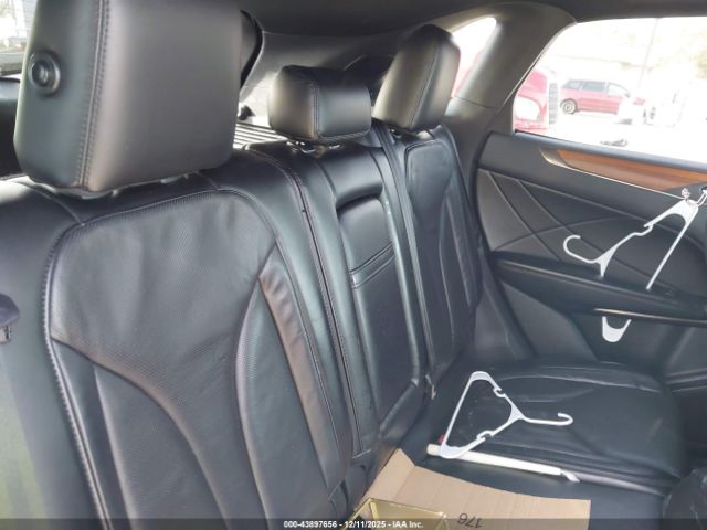 2019 LINCOLN MKC 5LMCJ3D91KUL00302 Photo 7