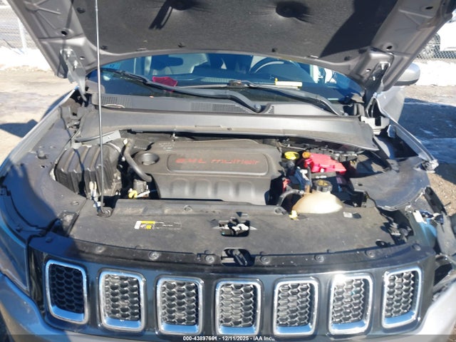 3C4NJDBB2LT174877 Jeep Compass Latitude 4x4