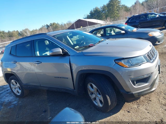 3C4NJDBB2LT174877 Jeep Compass Latitude 4x4