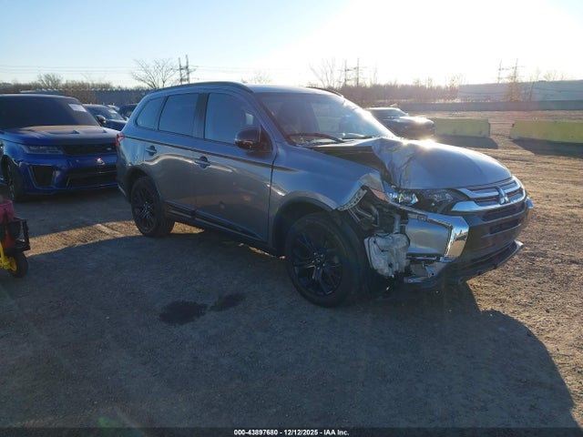 2018 MITSUBISHI OUTLANDER JA4AZ3A30JZ027369 Photo 0