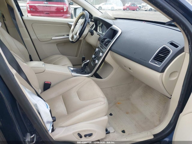 2015 VOLVO XC60 YV4902RK7F2640594 Photo 4