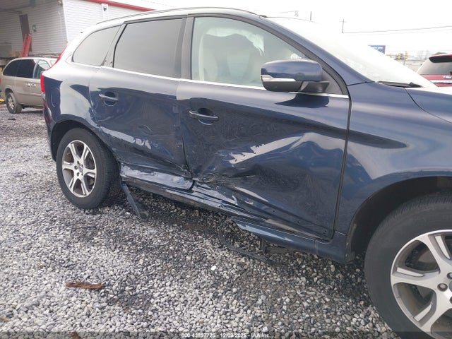 2015 VOLVO XC60 YV4902RK7F2640594 Photo 5