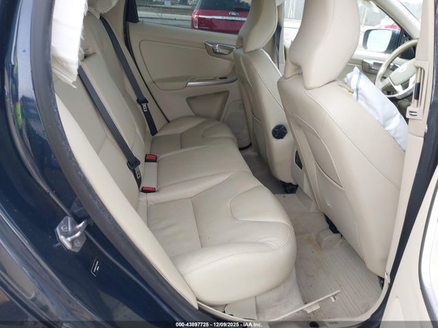 2015 VOLVO XC60 YV4902RK7F2640594 Photo 7