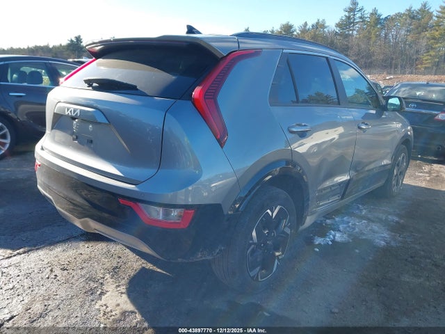 2023 KIA NIRO EV KNDCR3L17P5039707 Photo 3