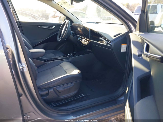 2023 KIA NIRO EV KNDCR3L17P5039707 Photo 4