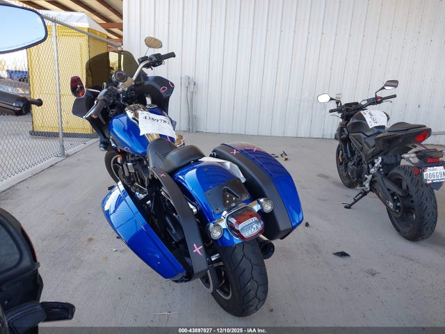 2025 HARLEY-DAVIDSON FXLRST 1HD1YXA14SB033439 Photo 2