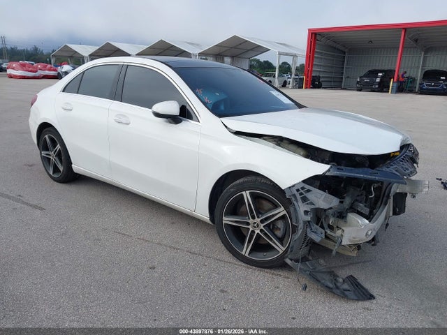 2021 MERCEDES-BENZ A 220 W1K3G4EB8MJ296949