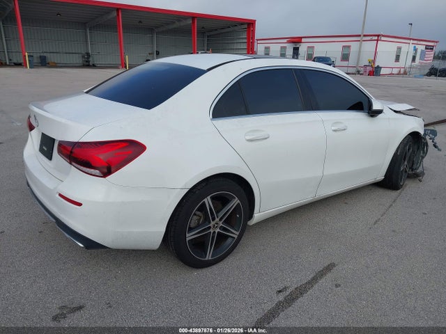 2021 MERCEDES-BENZ A 220 W1K3G4EB8MJ296949 Photo 3