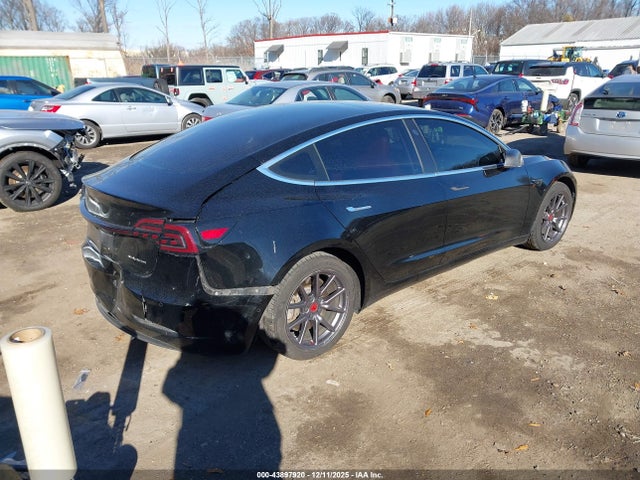 2018 TESLA MODEL 3 5YJ3E1EB9JF182394 Photo 3