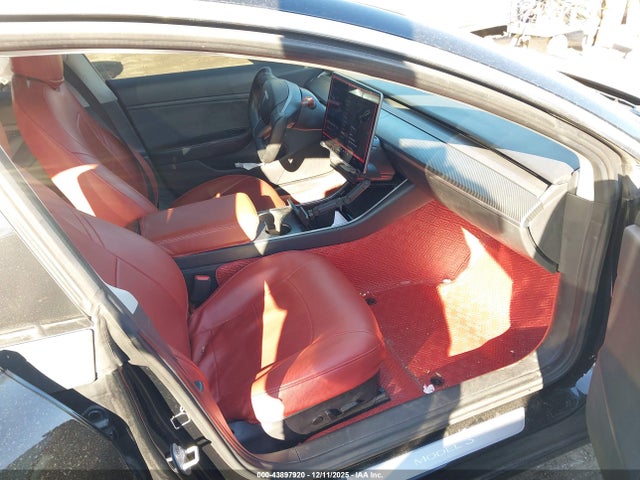 2018 TESLA MODEL 3 5YJ3E1EB9JF182394 Photo 4