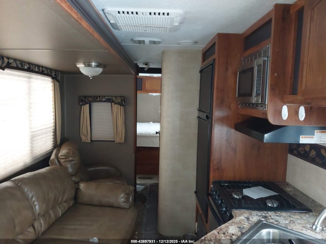 43897931 :رقم المزاد ، 4YDT26R29E7204080 vin ، 2014 Keystone Rv Other مزاد بيع