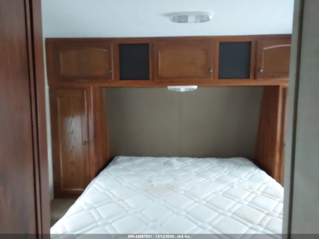 43897931 :رقم المزاد ، 4YDT26R29E7204080 vin ، 2014 Keystone Rv Other مزاد بيع