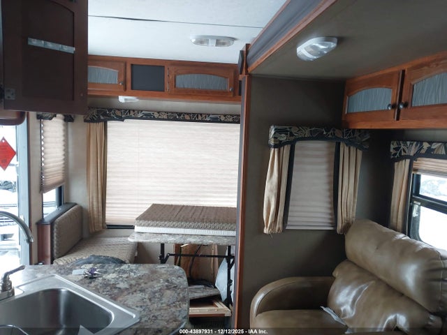 43897931 :رقم المزاد ، 4YDT26R29E7204080 vin ، 2014 Keystone Rv Other مزاد بيع