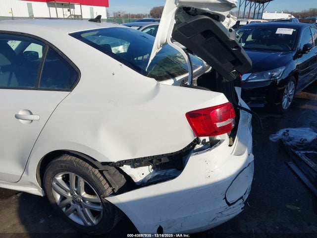 43897935 :رقم المزاد ، 3VW2K7AJ0FM224472 vin ، 2015 Volkswagen Jetta 2.0l S مزاد بيع
