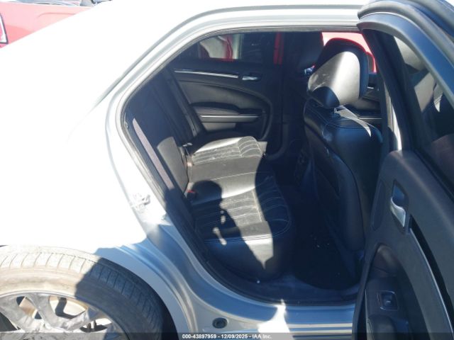 2022 CHRYSLER 300 2C3CCABT3NH116270 Photo 7