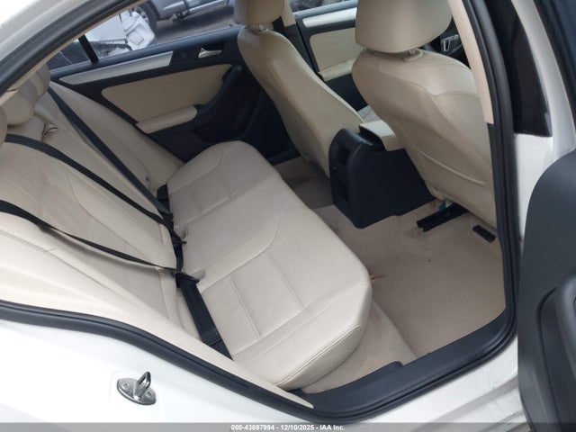 43897994 :رقم المزاد ، 3VWDX7AJ5DM289910 vin ، 2013 Volkswagen Jetta Se W/convenience مزاد بيع