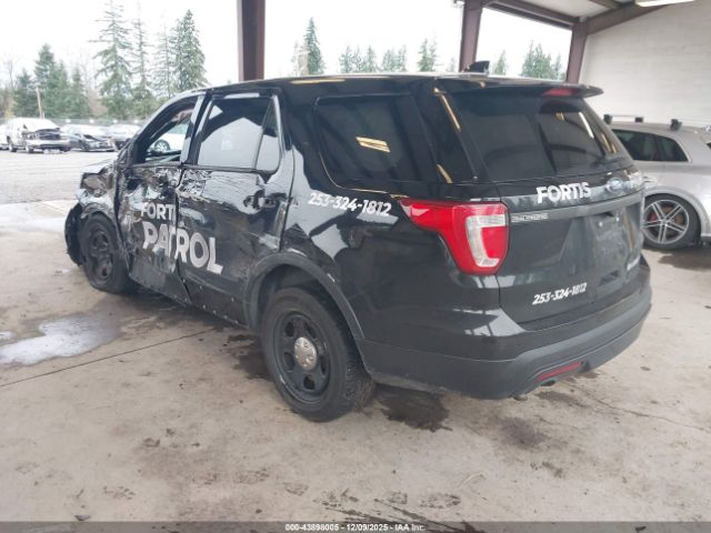 2017 FORD UTILITY POLICE INTERCEPTOR 1FM5K8AR7HGE01569 Photo 2