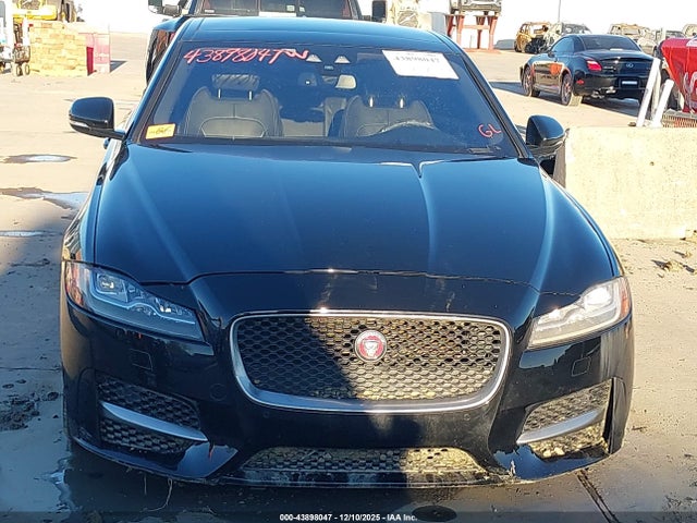 2016 JAGUAR XF SAJBL4BV4GCY12766 Photo 5