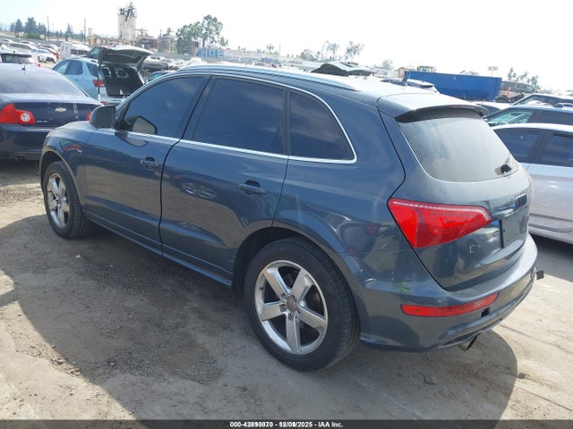 2011 AUDI Q5 WA1DKAFP9BA041434 Photo 2