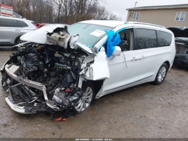 2018 CHRYSLER PACIFICA 2C4RC1BG6JR143816 Photo 1