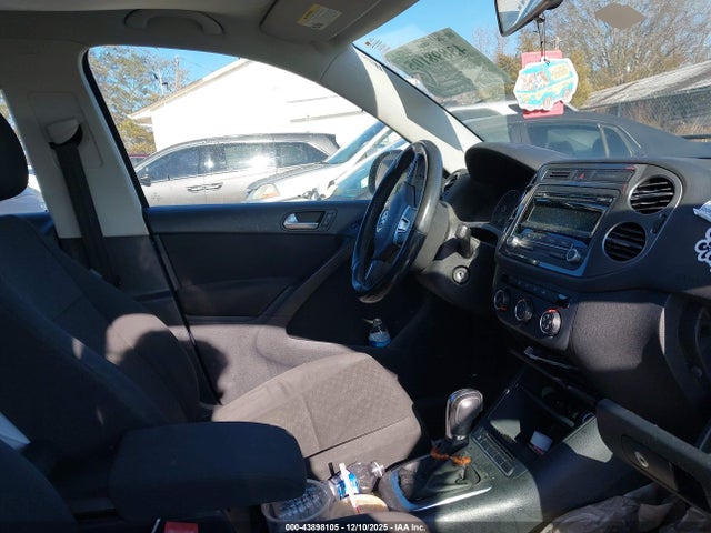 Продажа на аукционе авто 2013 Volkswagen Tiguan S, vin: WVGAV3AX1DW624424, номер лота: 43898105