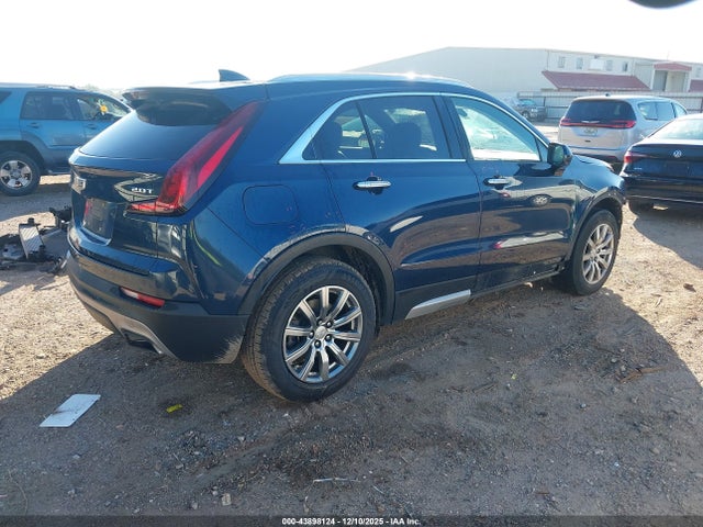 2019 CADILLAC XT4 1GYFZCR40KF124948 Photo 3