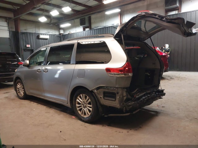 Продаж на аукціоні авто 2013 Toyota Sienna Xle V6 8 Passenger, vin: 5TDYK3DC5DS317360, номер лоту: 43898135