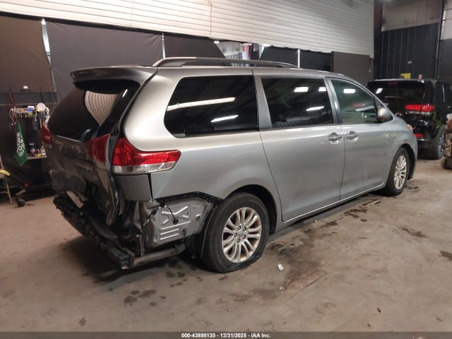 Продаж на аукціоні авто 2013 Toyota Sienna Xle V6 8 Passenger, vin: 5TDYK3DC5DS317360, номер лоту: 43898135
