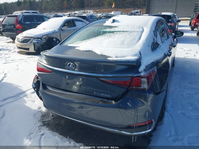 Lexus ES 300H 2022 58ADA1C15NU024694 Image 16