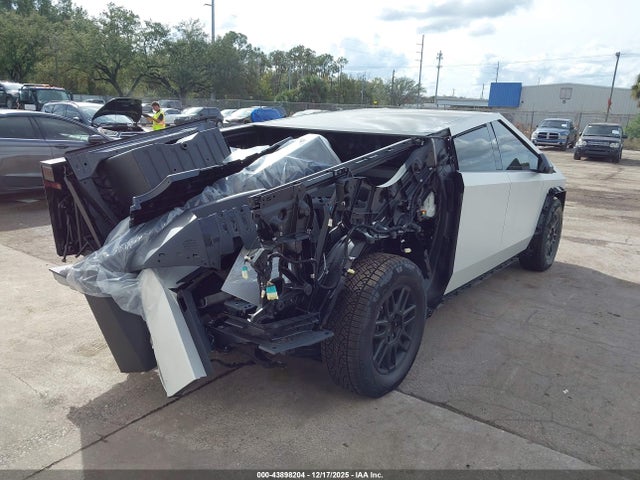 2025 TESLA CYBERTRUCK 7G2CEHED4SA072245 Photo 3