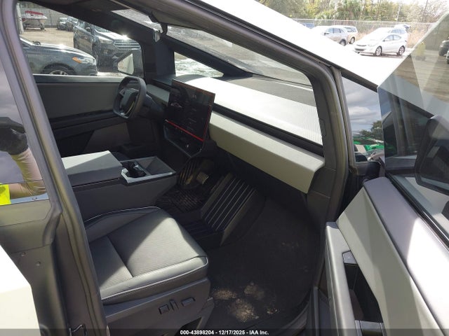2025 TESLA CYBERTRUCK 7G2CEHED4SA072245 Photo 4