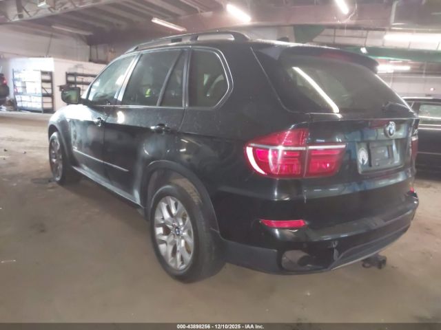 2011 BMW X5 5UXZV4C54BL740643 Photo 2