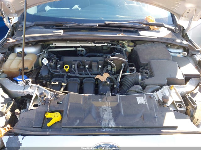 1FADP3K25GL235117 Ford FOCUS SE