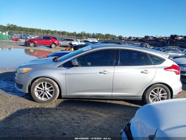 1FADP3K25GL235117 Ford FOCUS SE
