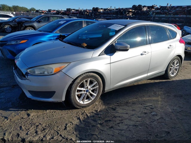 1FADP3K25GL235117 Ford FOCUS SE